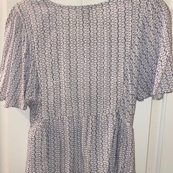 Top - Picture 2 of 4